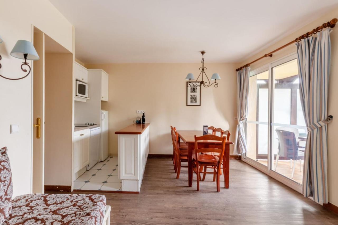 Nice 2-Br In A Residence With Pool - Deauville - Welkeys Экстерьер фото